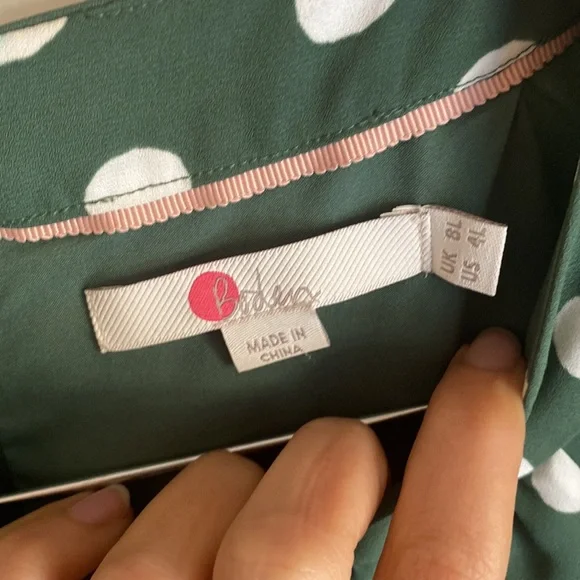 EUC. Boden Portia dress in green and white polka dot key hole slit. 4L - Picture 6 of 6